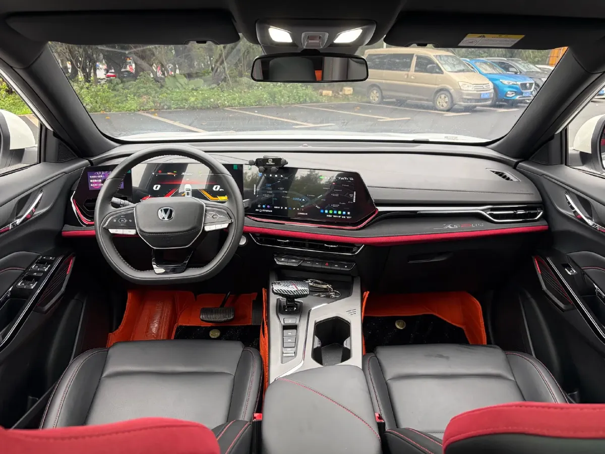 2025 ChangAn X5 PLUS 1.5T 188HP L4 7DCT,autocango,china used car exporter,china ev exporter,chinese used car exporter,chinese used ev exporter