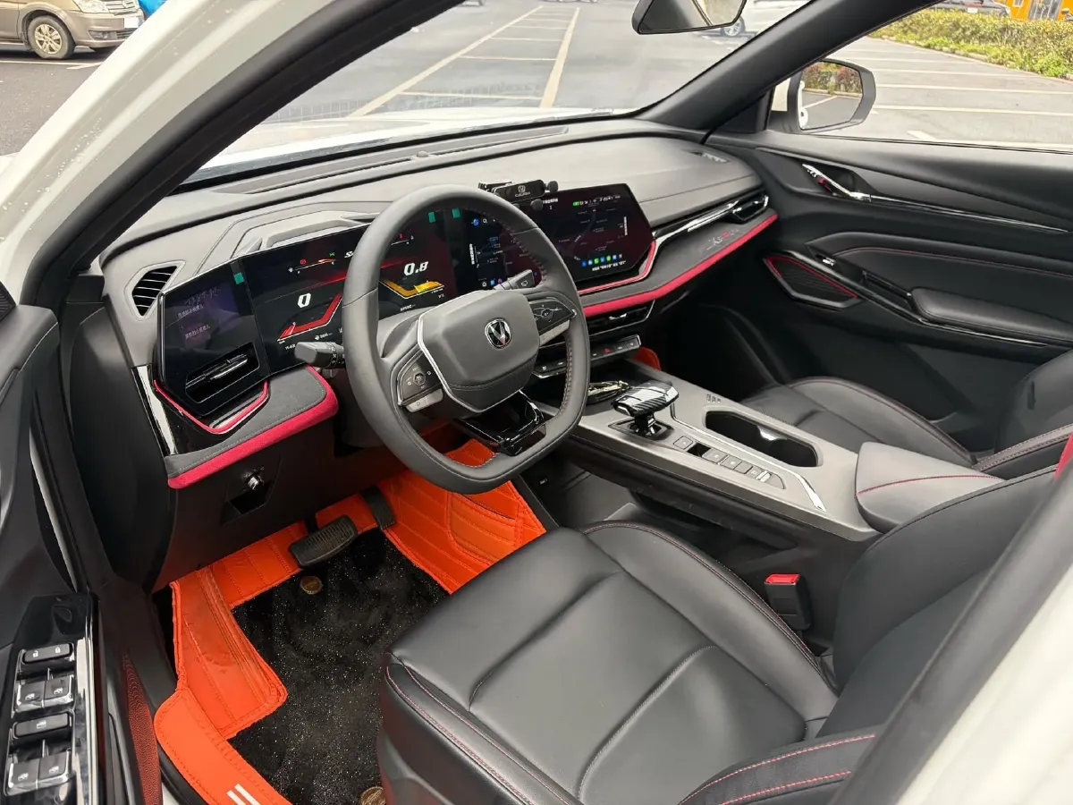 2025 ChangAn X5 PLUS 1.5T 188HP L4 7DCT,autocango,china used car exporter,china ev exporter,chinese used car exporter,chinese used ev exporter