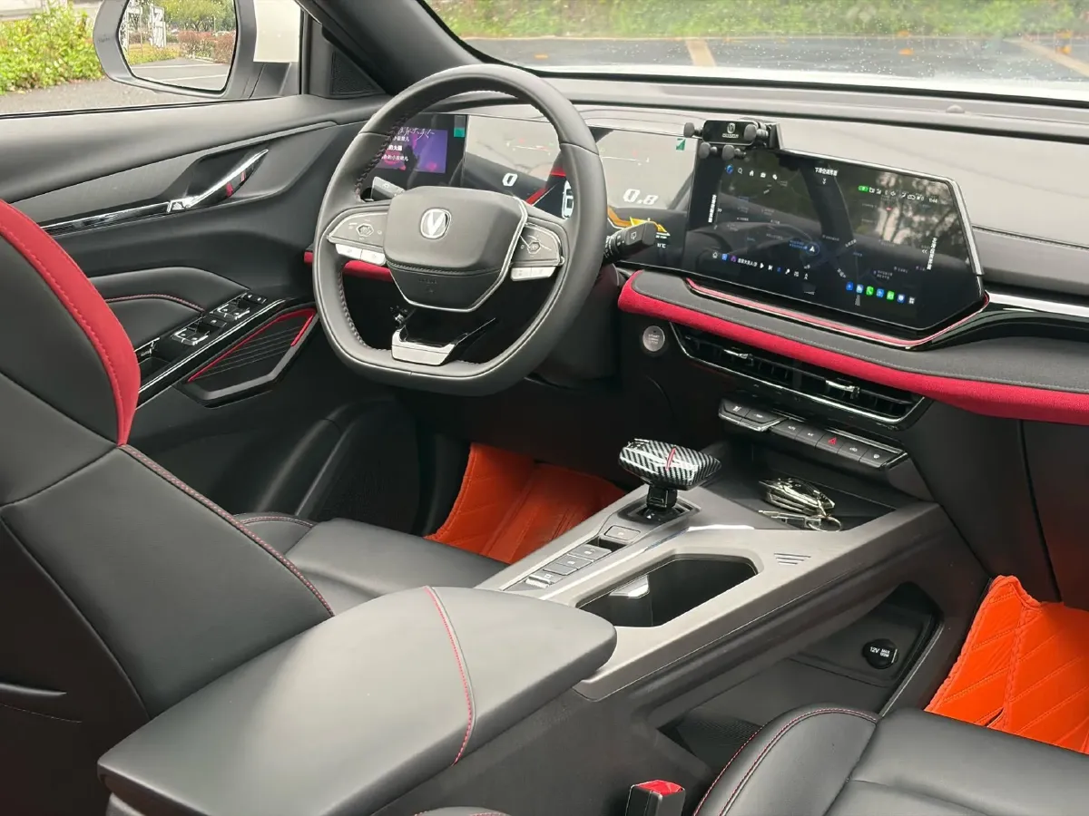 2025 ChangAn X5 PLUS 1.5T 188HP L4 7DCT,autocango,china used car exporter,china ev exporter,chinese used car exporter,chinese used ev exporter