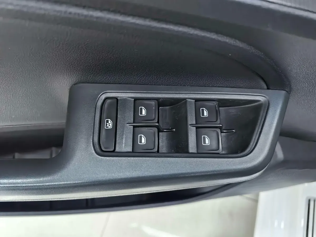 2017 Buick Excelle 1.5L 114HP L4 6AT,autocango,china used car exporter,china ev exporter,chinese used car exporter,chinese used ev exporter