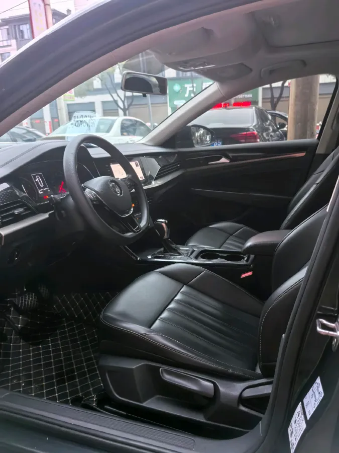 2019 Chevrolet Equinox 1.5T 180HP L4 6AT,autocango,china used car exporter,china ev exporter,chinese used car exporter,chinese used ev exporter