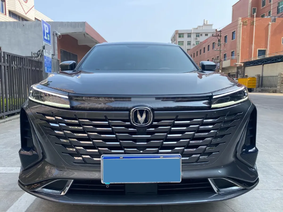 2023 ChangAn CS75 Plus 1.5T 188HP L4 8AT,autocango,china used car exporter,china ev exporter,chinese used car exporter,chinese used ev exporter