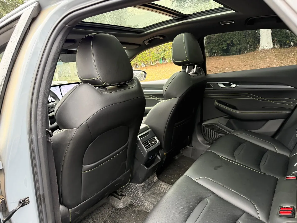 2023 Geely Preface 1.5T 181HP L4 7DCT,autocango,china used car exporter,china ev exporter,chinese used car exporter,chinese used ev exporter