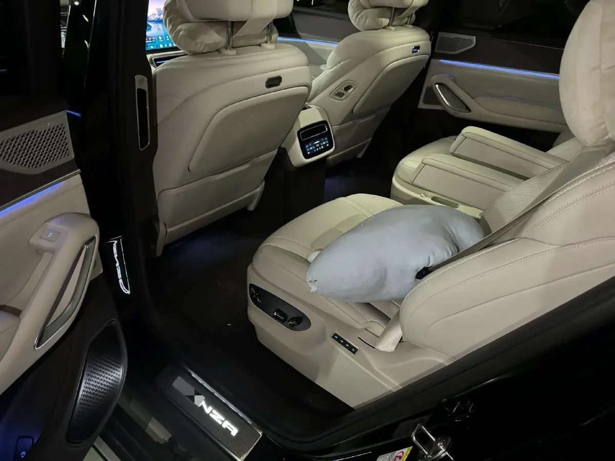 2025 Denza DenzaN9 2.0T 207HP L4 E-CVT PHEV,autocango,china used car exporter,china ev exporter,chinese used car exporter,chinese used ev exporter