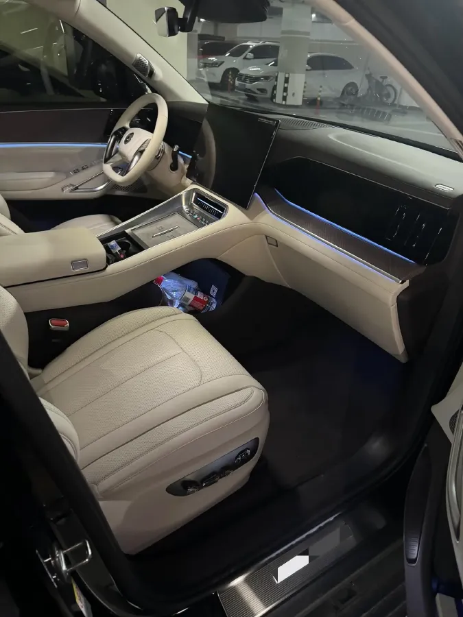 2025 Denza DenzaN9 2.0T 207HP L4 E-CVT PHEV,autocango,china used car exporter,china ev exporter,chinese used car exporter,chinese used ev exporter