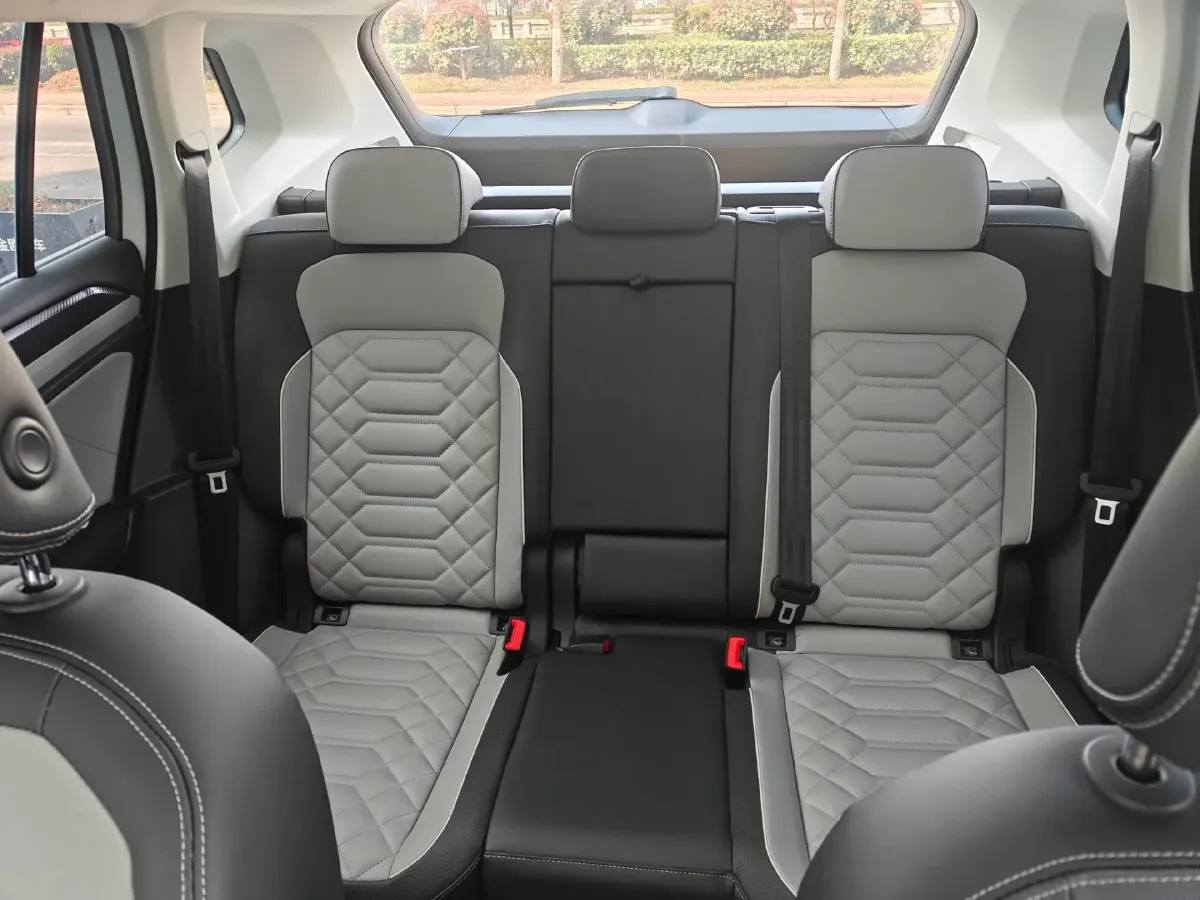 2023 Volkswagen Tayron 2.0T 186HP L4 7DCT,autocango,china used car exporter,china ev exporter,chinese used car exporter,chinese used ev exporter