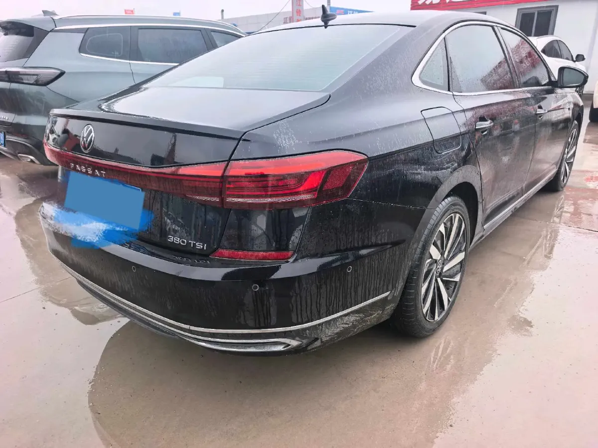 2024 Volkswagen Passat 2.0T 220HP L4 7DCT,autocango,china used car exporter,china ev exporter,chinese used car exporter,chinese used ev exporter