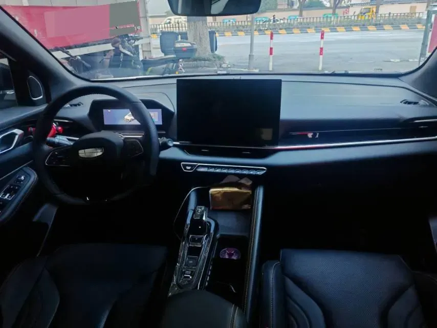 2025 Geely Coolray 1.5T 181HP L4 7DCT,autocango,china used car exporter,china ev exporter,chinese used car exporter,chinese used ev exporter