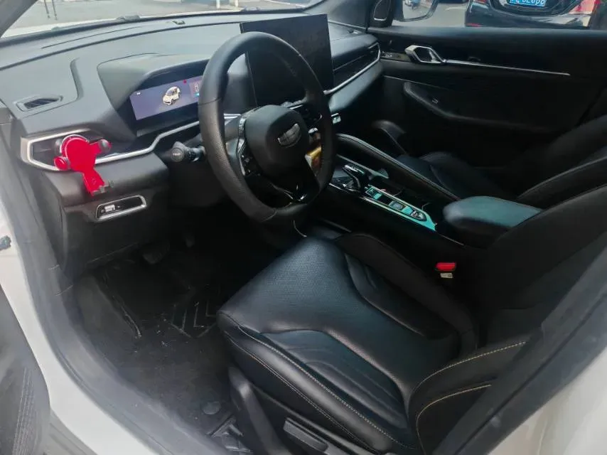 2025 Geely Coolray 1.5T 181HP L4 7DCT,autocango,china used car exporter,china ev exporter,chinese used car exporter,chinese used ev exporter