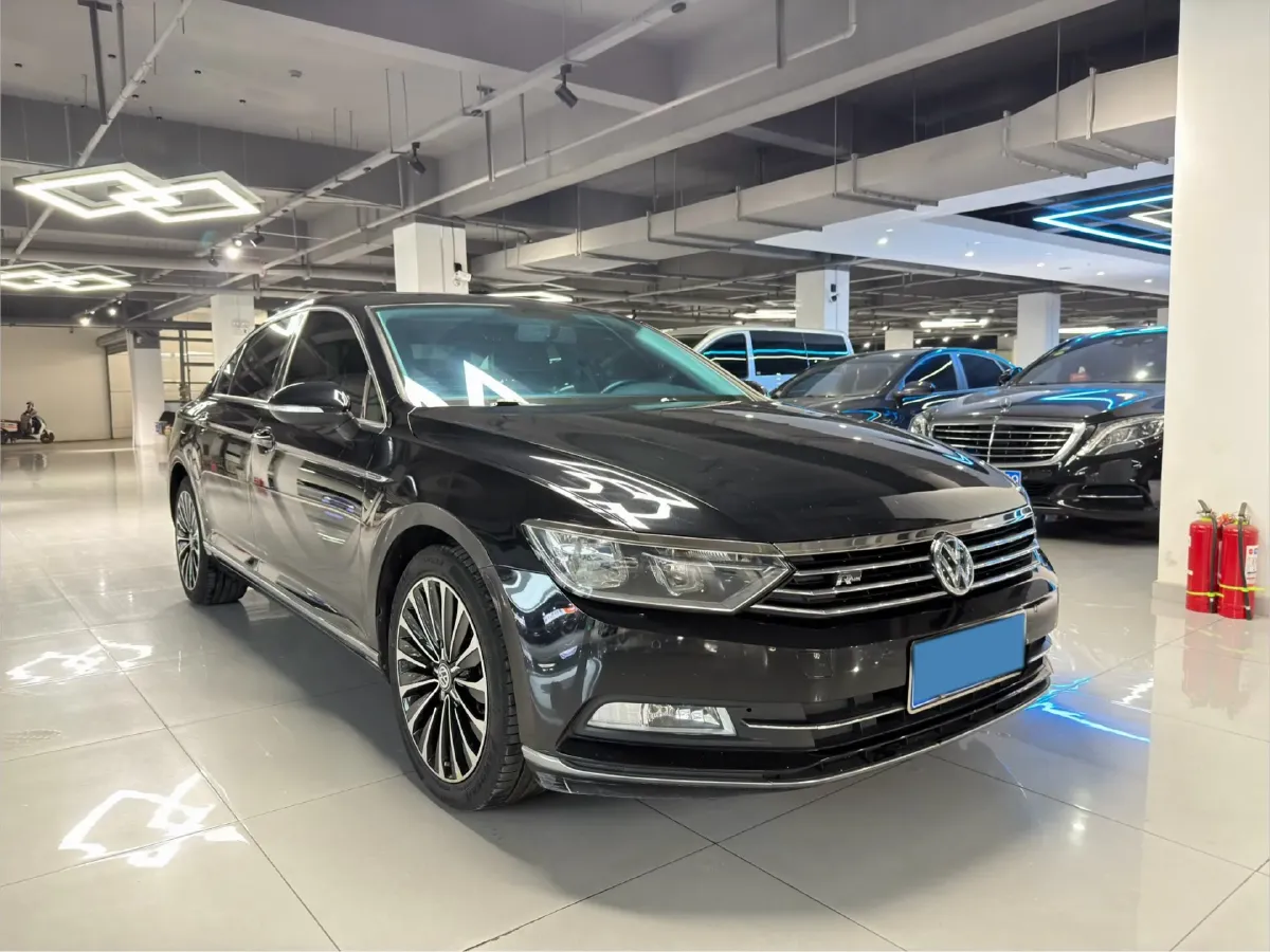 2018 Volkswagen Magotan 1.4T 150HP L4 7DCT,autocango,china used car exporter,china ev exporter,chinese used car exporter,chinese used ev exporter