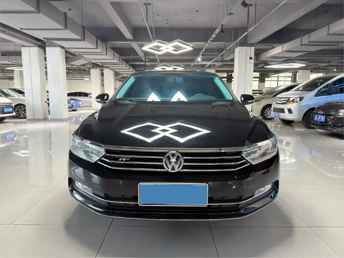2018 Volkswagen Magotan 1.4T 150HP L4 7DCT,autocango,china used car exporter,china ev exporter,chinese used car exporter,chinese used ev exporter