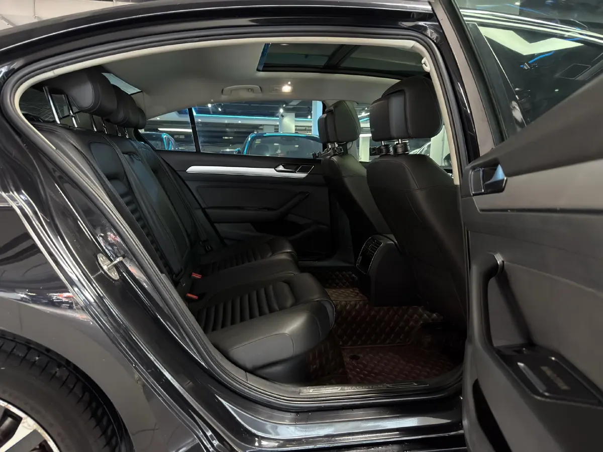 2018 Volkswagen Magotan 1.4T 150HP L4 7DCT,autocango,china used car exporter,china ev exporter,chinese used car exporter,chinese used ev exporter