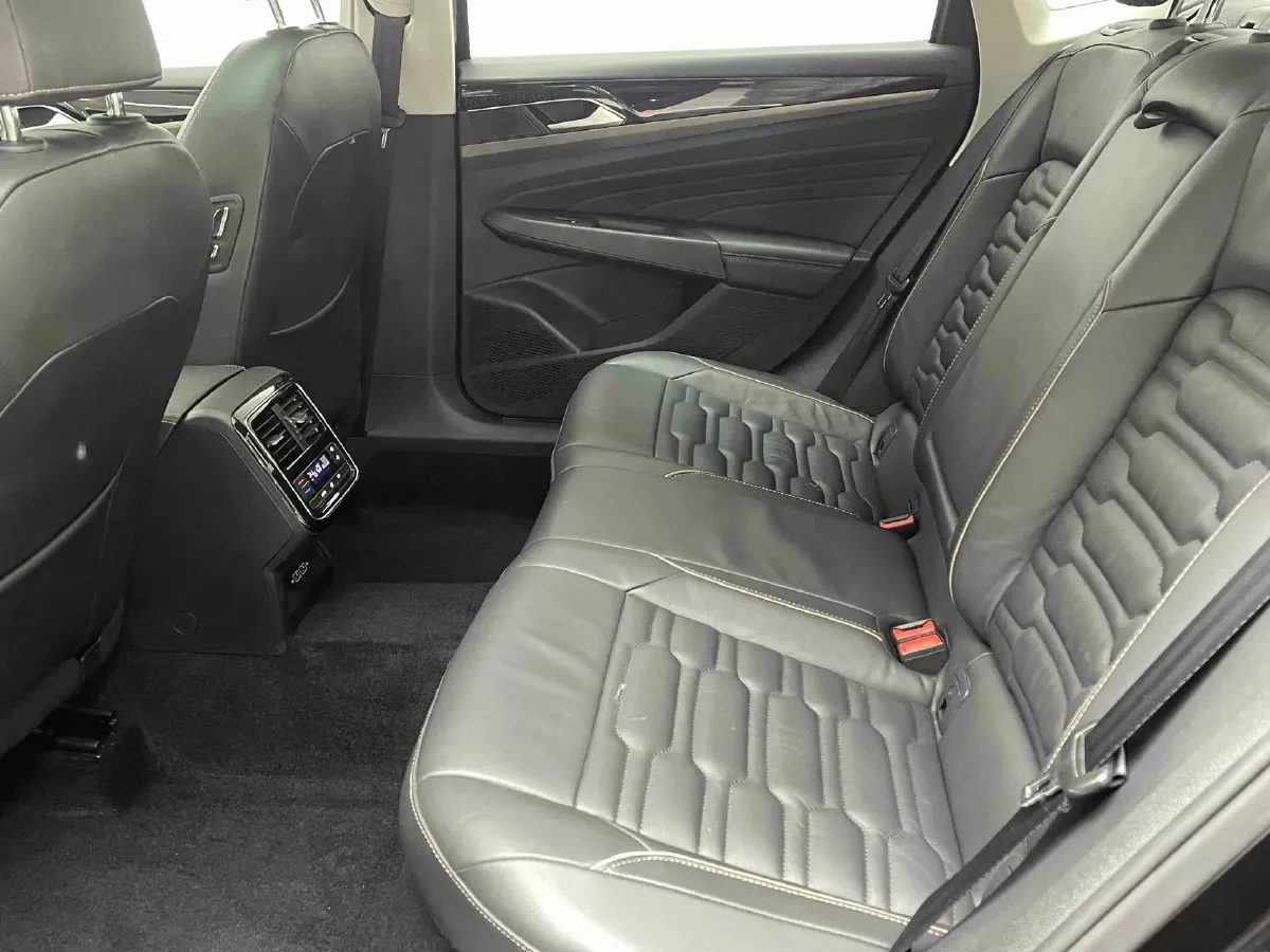 2020 Volkswagen Passat 2.0T 186HP L4 7DCT,autocango,china used car exporter,china ev exporter,chinese used car exporter,chinese used ev exporter