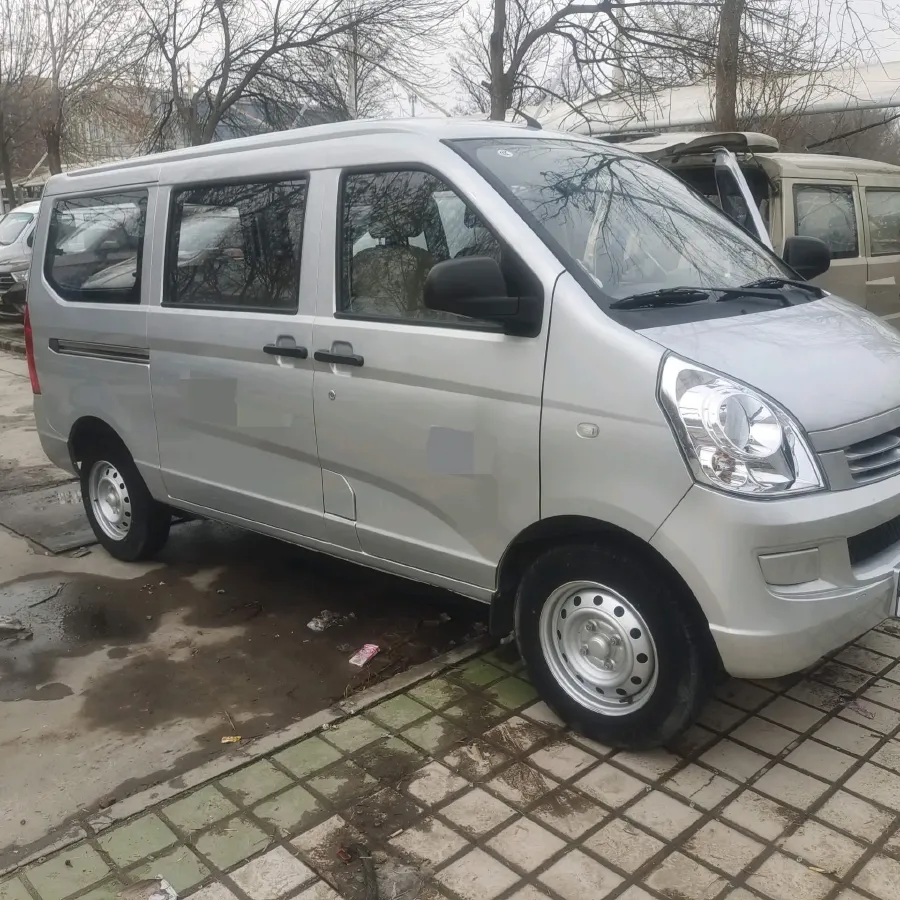 2023 WuLing RongGuang S 1.5L 102HP L4 5MT,autocango,china used car exporter,china ev exporter,chinese used car exporter,chinese used ev exporter