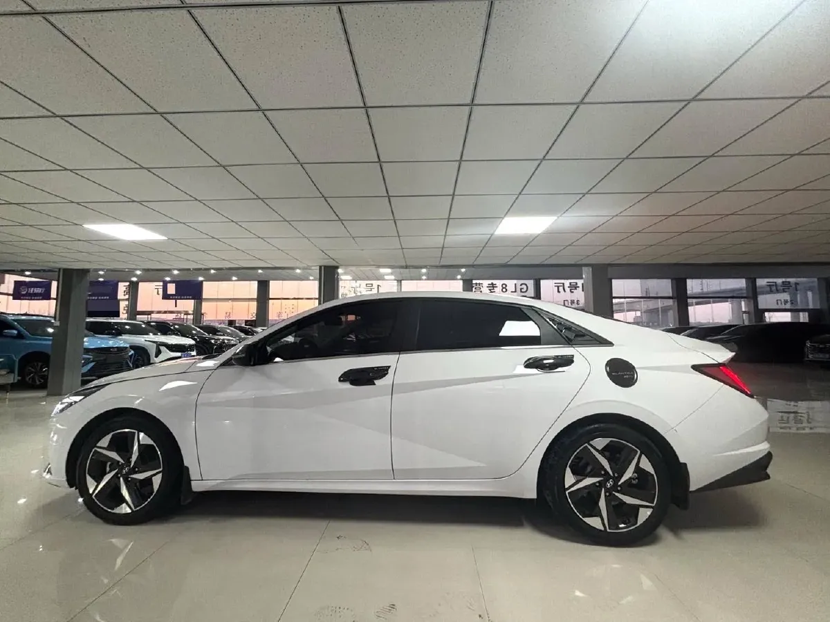 2022 Hyundai Elantra 1.5L 115HP L4 CVT,autocango,china used car exporter,china ev exporter,chinese used car exporter,chinese used ev exporter