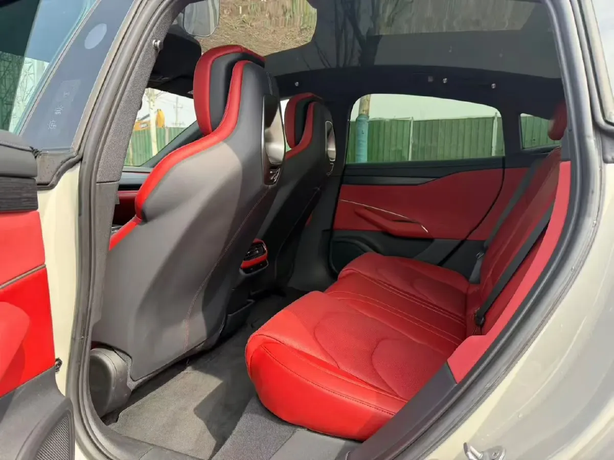 2024 MI SU7 BEV 73.6KWH,autocango,china used car exporter,china ev exporter,chinese used car exporter,chinese used ev exporter