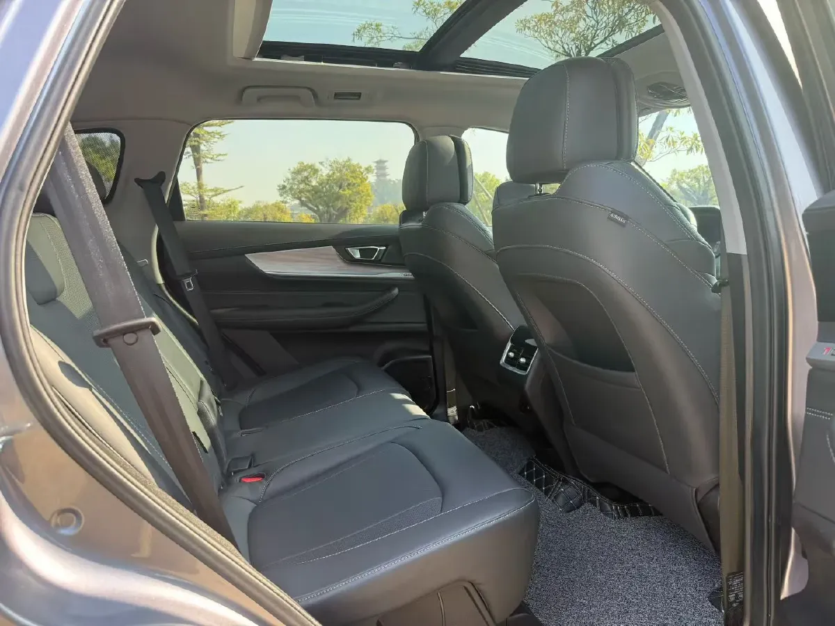 2021 Chery Tiggo 8 2.0T 254HP L4 7DCT,autocango,china used car exporter,china ev exporter,chinese used car exporter,chinese used ev exporter