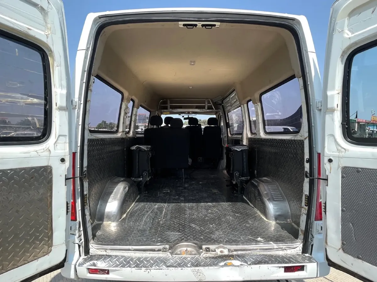 2019 MAXUS XinTu V80 2.0T 139HP L4 6MT,autocango,china used car exporter,china ev exporter,chinese used car exporter,chinese used ev exporter