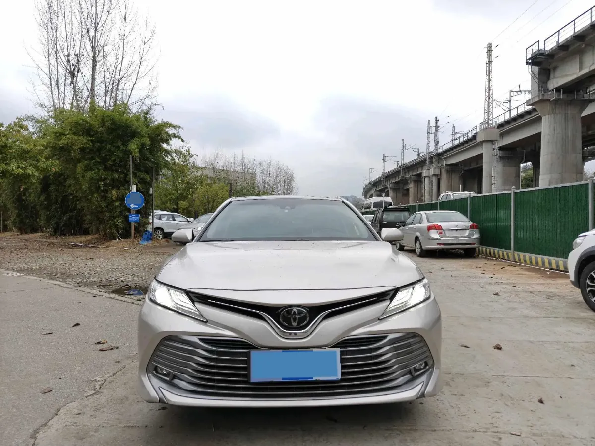 2019 Toyota Camry 2.5L 209HP L4 8AT,autocango,china used car exporter,china ev exporter,chinese used car exporter,chinese used ev exporter