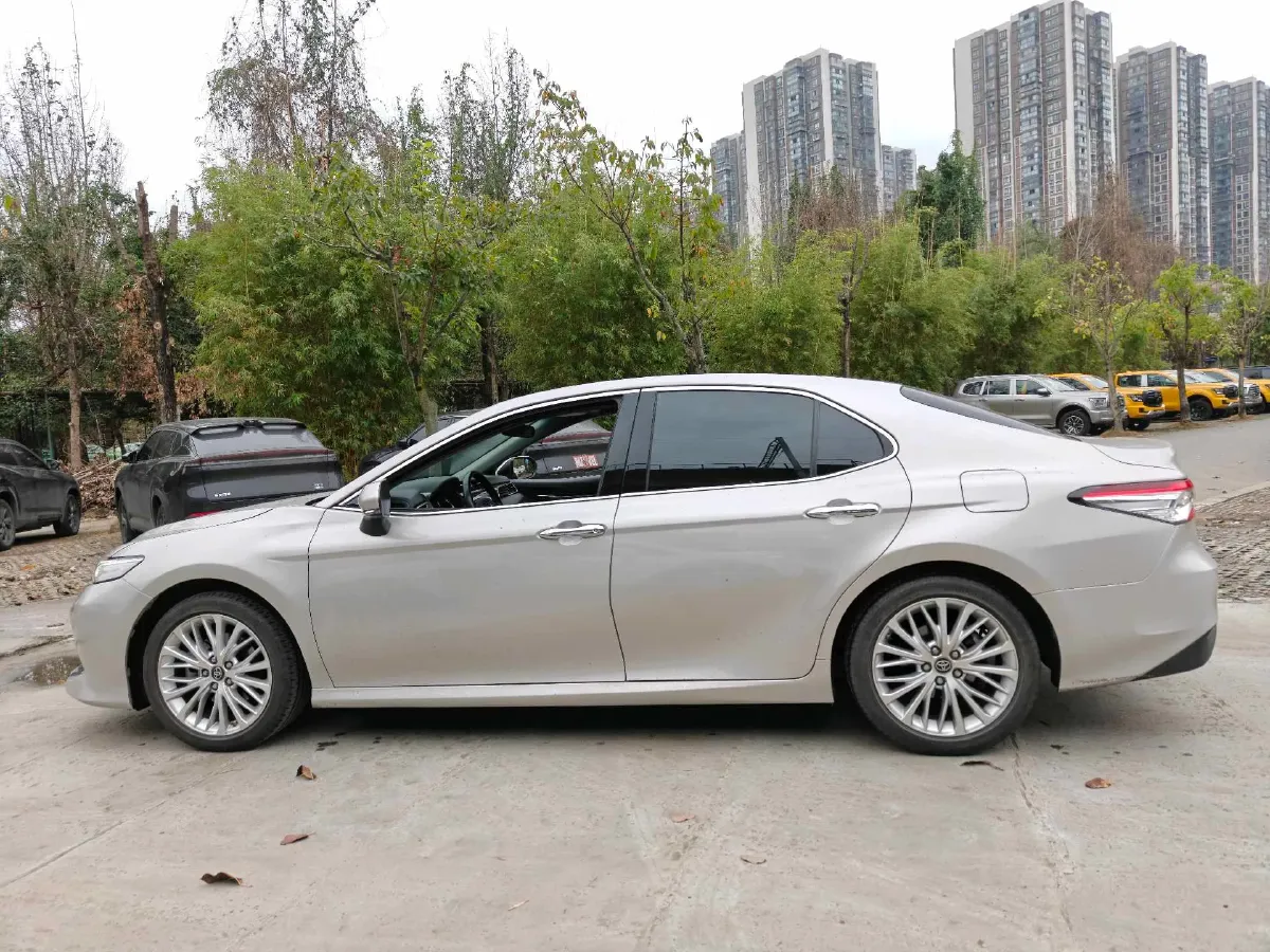 2019 Toyota Camry 2.5L 209HP L4 8AT,autocango,china used car exporter,china ev exporter,chinese used car exporter,chinese used ev exporter