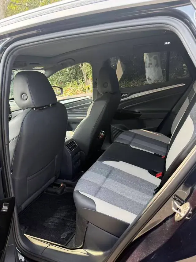 2024 Volkswagen ID.4 Crozz BEV 55.7KWH,autocango,china used car exporter,china ev exporter,chinese used car exporter,chinese used ev exporter