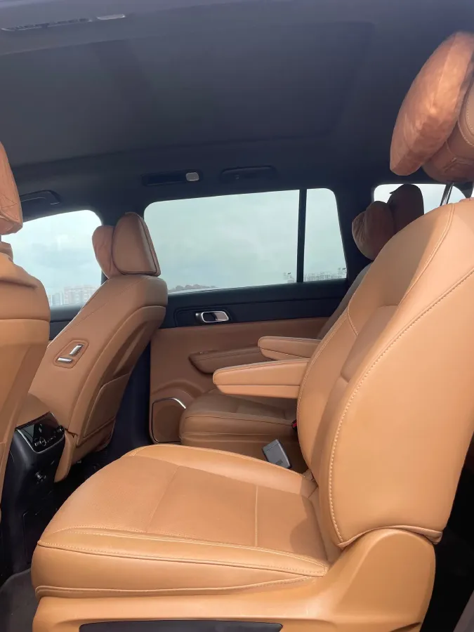 2021 Li ONE Range Extended 131HP REEV 40.5KWH,autocango,china used car exporter,china ev exporter,chinese used car exporter,chinese used ev exporter