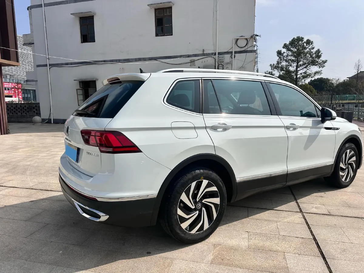 2023 Volkswagen Tiguan L 1.5T 160HP L4 7DCT,autocango,china used car exporter,china ev exporter,chinese used car exporter,chinese used ev exporter