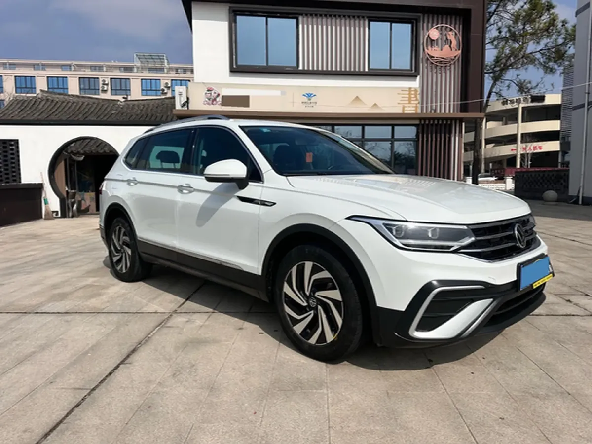 2023 Volkswagen Tiguan L 1.5T 160HP L4 7DCT,autocango,china used car exporter,china ev exporter,chinese used car exporter,chinese used ev exporter