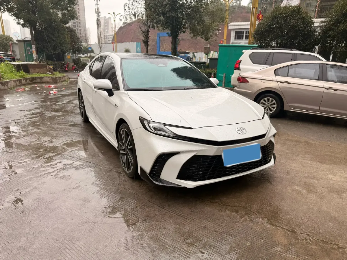 2024 Toyota Camry 2.0L 152HP L4 E-CVT Hybrid,autocango,china used car exporter,china ev exporter,chinese used car exporter,chinese used ev exporter