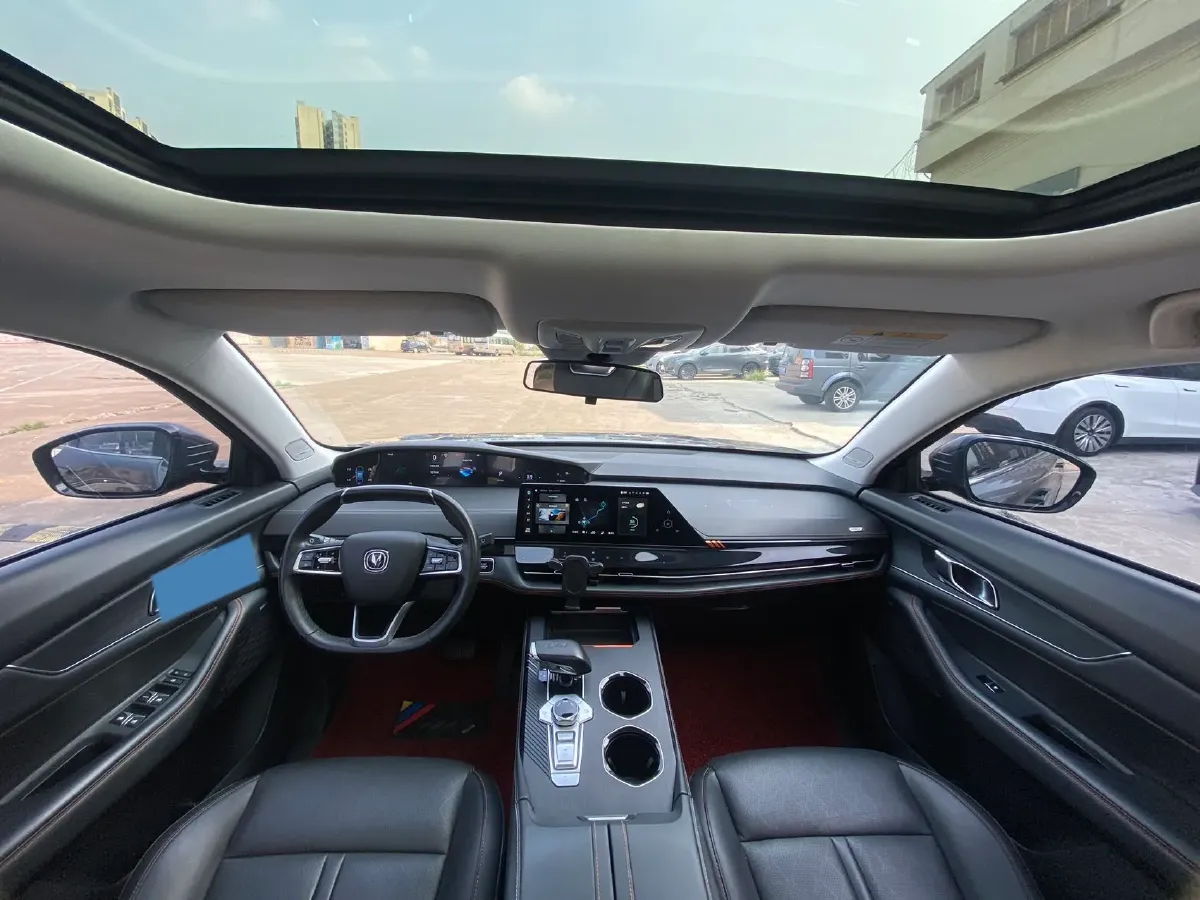 2021 ChangAn UNI-K 2.0T 233HP L4 8AT,autocango,china used car exporter,china ev exporter,chinese used car exporter,chinese used ev exporter