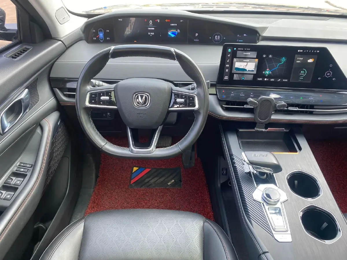 2021 ChangAn UNI-K 2.0T 233HP L4 8AT,autocango,china used car exporter,china ev exporter,chinese used car exporter,chinese used ev exporter