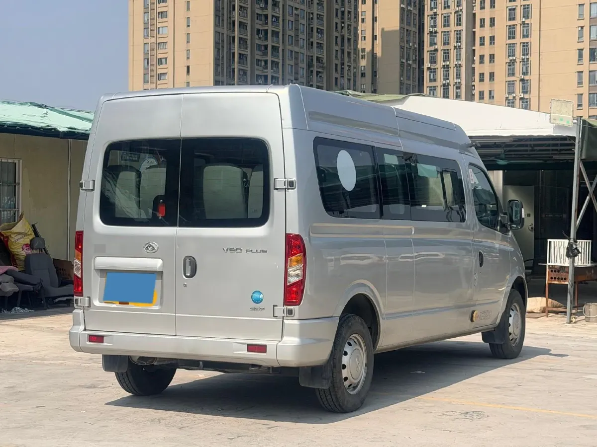 2021 MAXUS XinTu V80 2.0T 139HP L4 6MT,autocango,china used car exporter,china ev exporter,chinese used car exporter,chinese used ev exporter