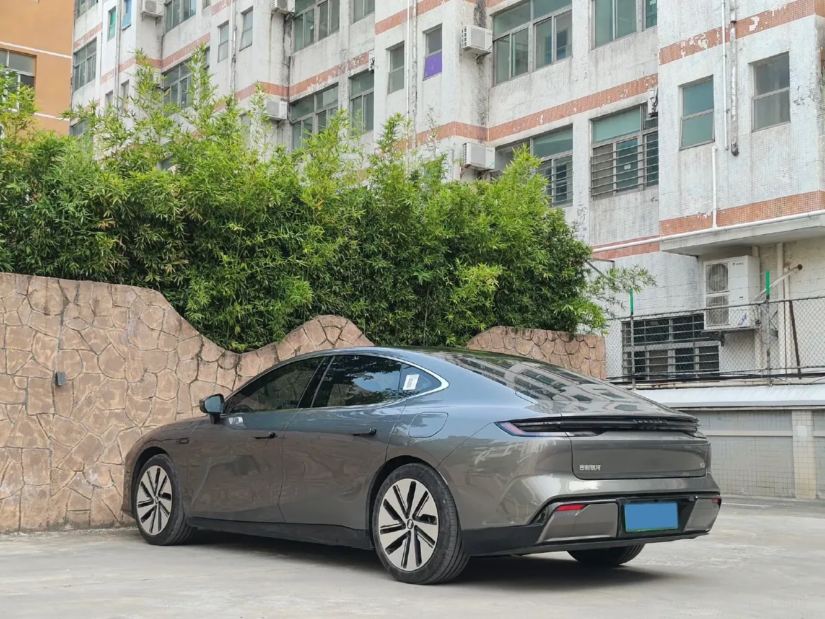 2024 Geely Galaxy E8 BEV 62KWH,autocango,china used car exporter,china ev exporter,chinese used car exporter,chinese used ev exporter