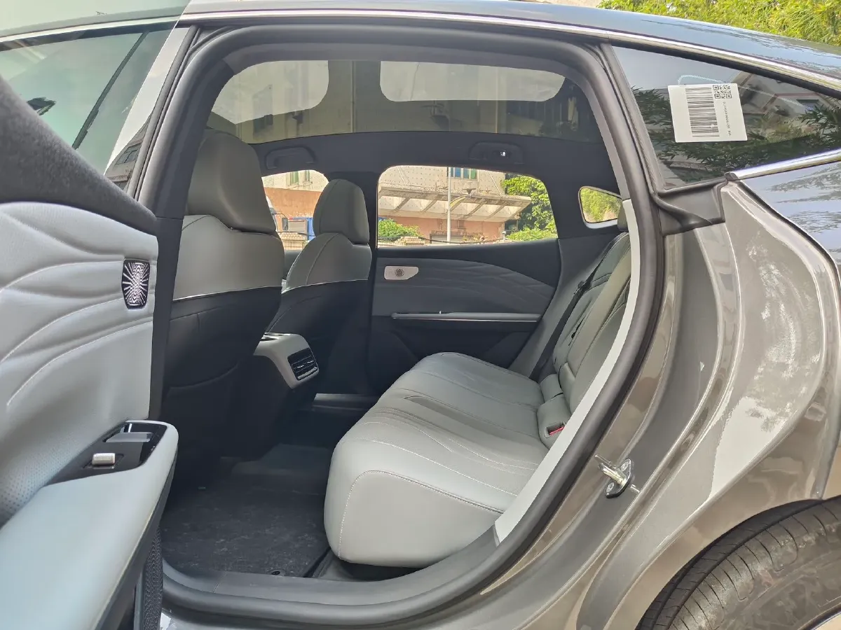 2024 Geely Galaxy E8 BEV 62KWH,autocango,china used car exporter,china ev exporter,chinese used car exporter,chinese used ev exporter