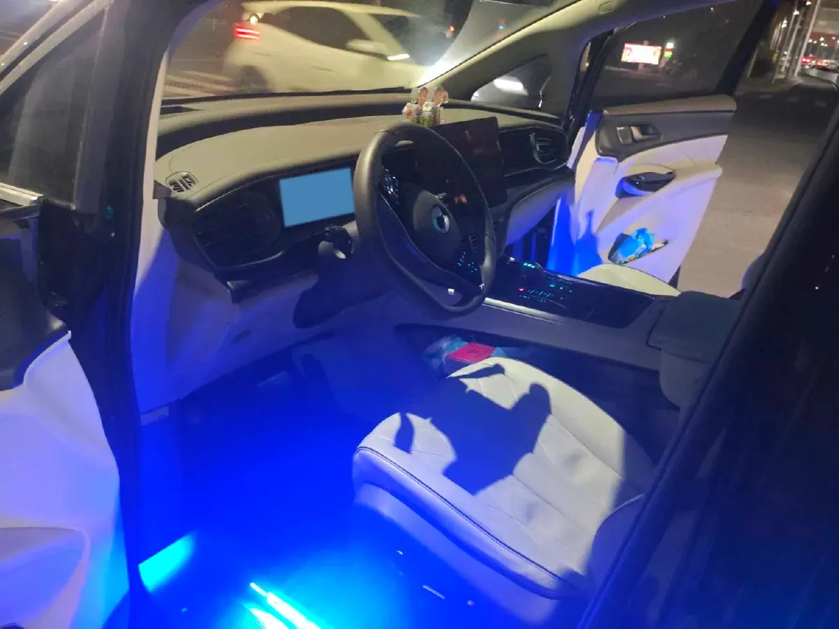 2022 Mercedes-Benz GLC Class 2.0T 197HP L4 9AT,autocango,china used car exporter,china ev exporter,chinese used car exporter,chinese used ev exporter