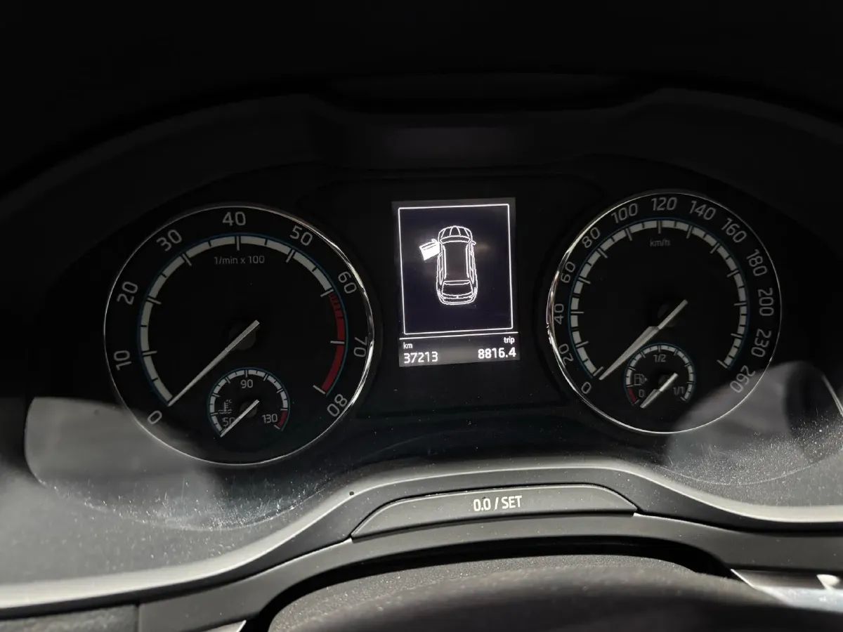 2020 Skoda Karoq 1.4T 150HP L4 7DCT,autocango,china used car exporter,china ev exporter,chinese used car exporter,chinese used ev exporter