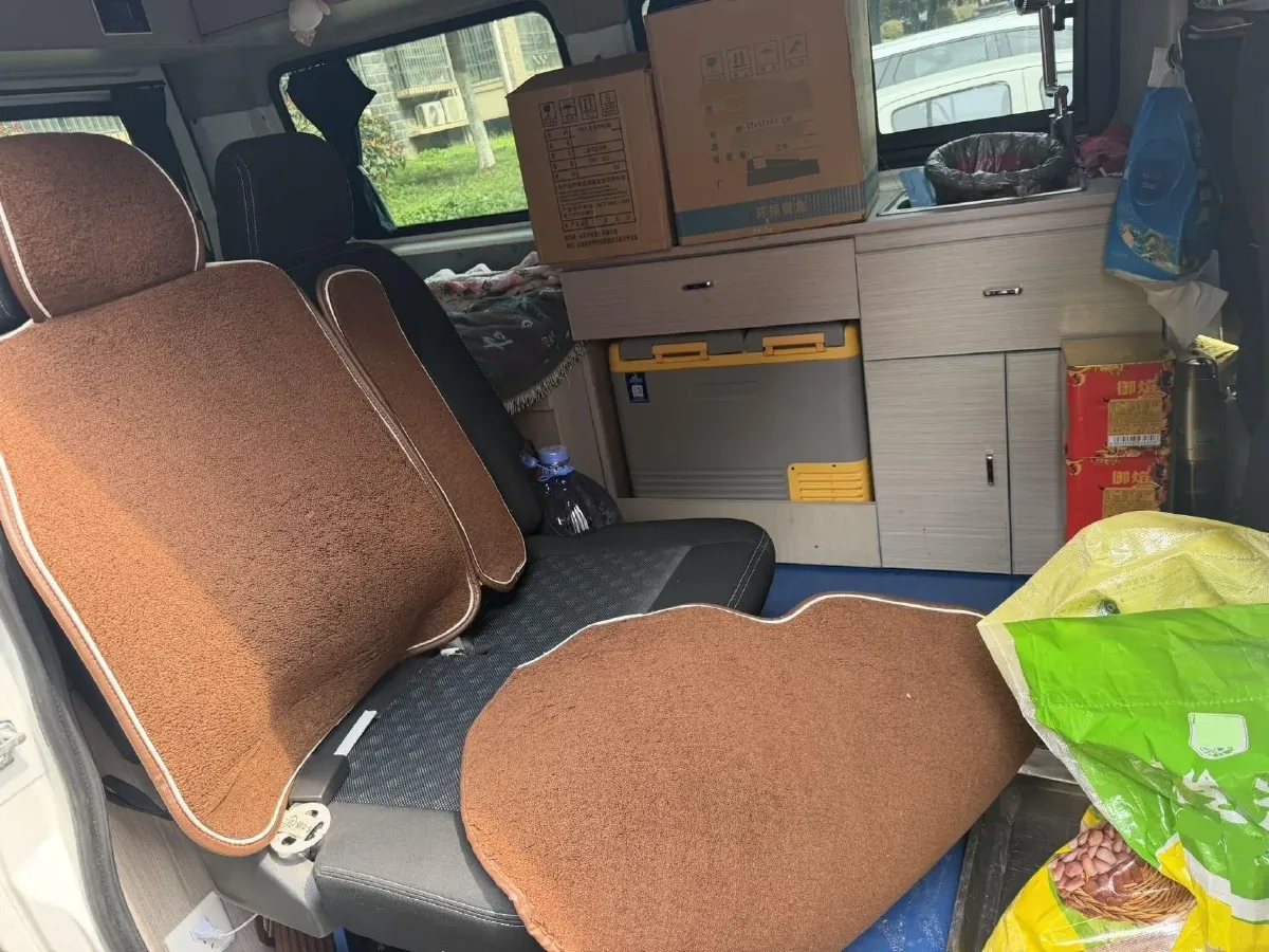 2021 MAXUS XinTu V80 2.0T 139HP L4 6MT,autocango,china used car exporter,china ev exporter,chinese used car exporter,chinese used ev exporter