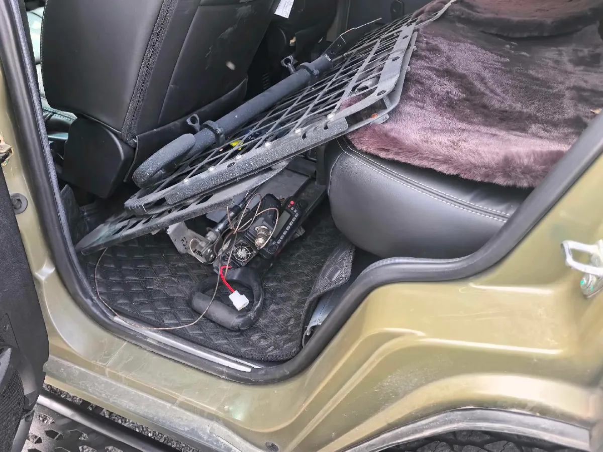 2023 BAW 212 2.4T 211HP L4 6MT,autocango,china used car exporter,china ev exporter,chinese used car exporter,chinese used ev exporter