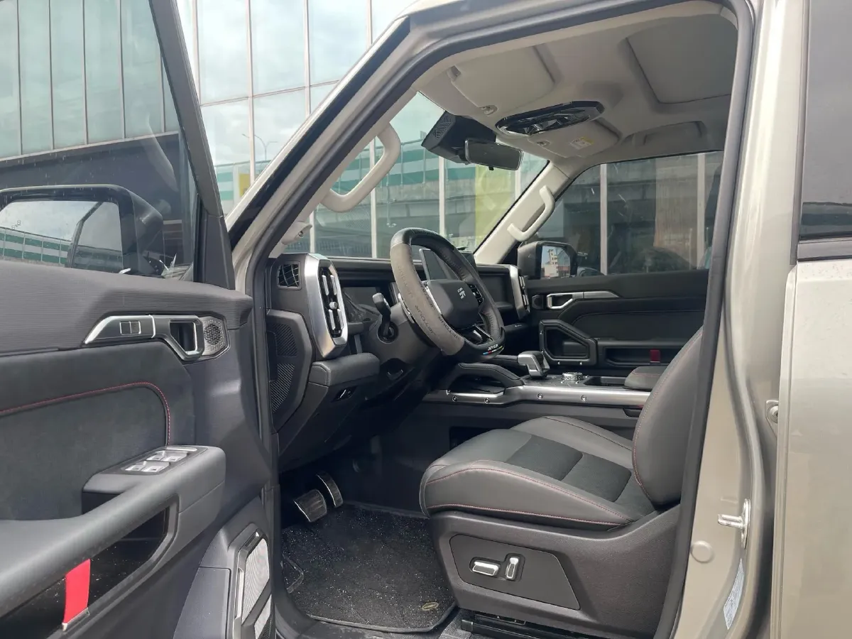 2023 Jetour Traveller 2.0T 254HP L4 7DCT,autocango,china used car exporter,china ev exporter,chinese used car exporter,chinese used ev exporter