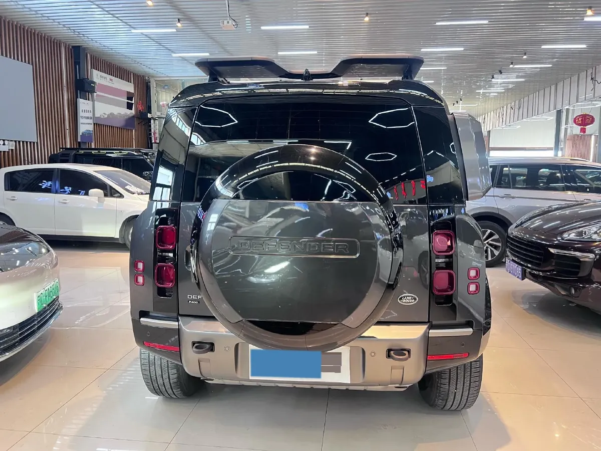 2023 Land Rover Defender 3.0T 400HP L6 8AT,autocango,china used car exporter,china ev exporter,chinese used car exporter,chinese used ev exporter
