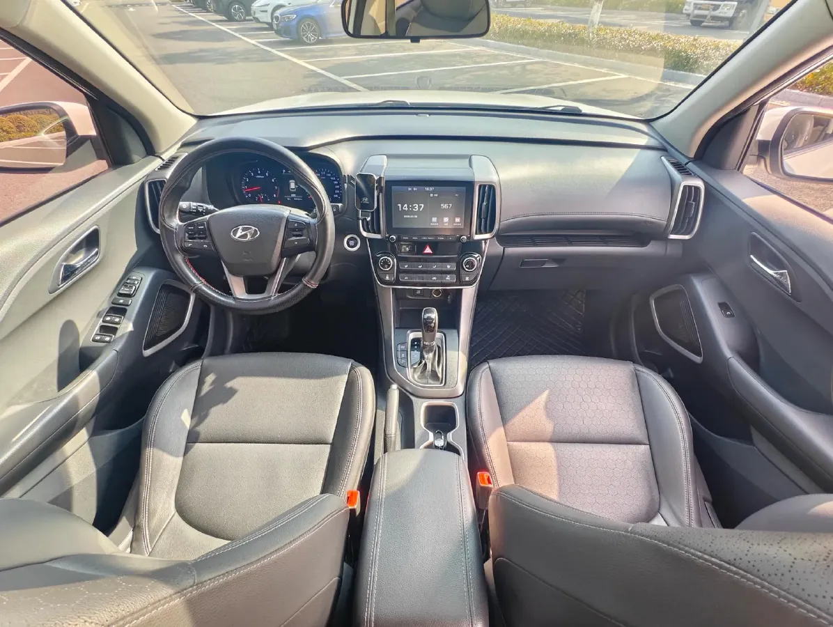 2018 Hyundai ix35 2.0L 160HP L4 6AT,autocango,china used car exporter,china ev exporter,chinese used car exporter,chinese used ev exporter