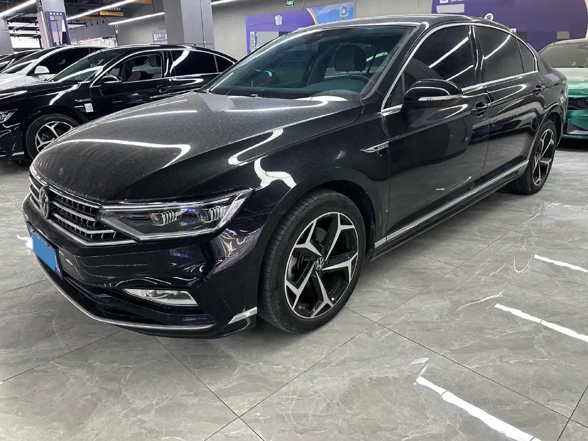 2024 Volkswagen Magotan 2.0T 186HP L4 7DCT,autocango,china used car exporter,china ev exporter,chinese used car exporter,chinese used ev exporter