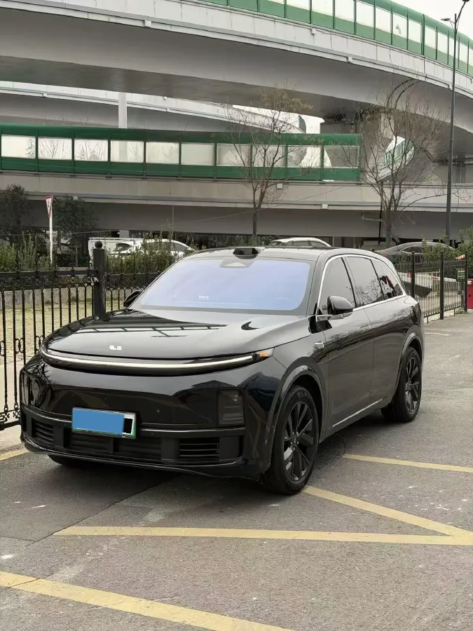 2023 Li L7 Range Extended 154HP REEV 40.9KWH,autocango,china used car exporter,china ev exporter,chinese used car exporter,chinese used ev exporter