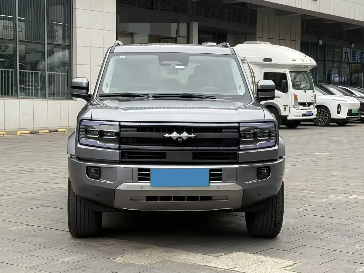 2025 FangChengBao Bao 5 1.5T 194HP L4 E-CVT PHEV 31.8KWH,autocango,china used car exporter,china ev exporter,chinese used car exporter,chinese used ev exporter