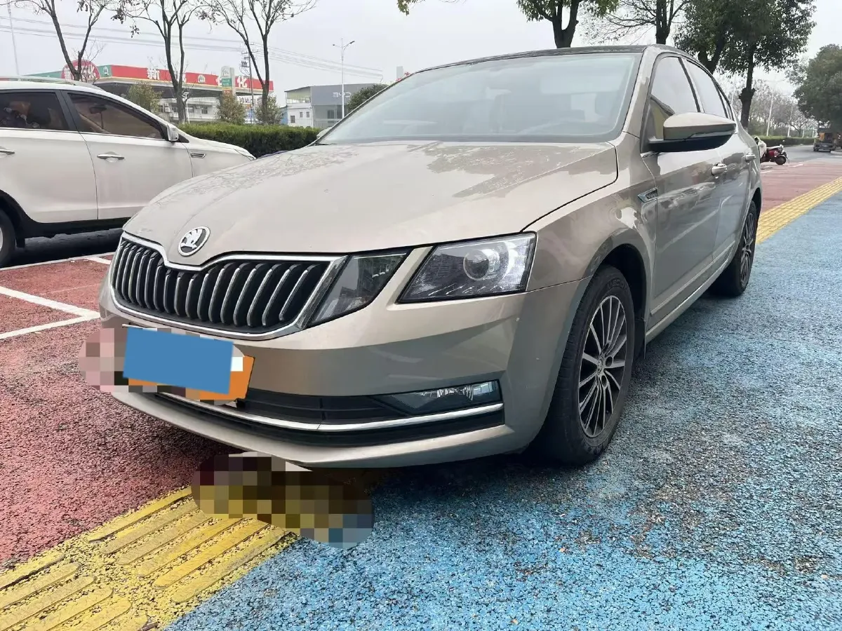 2019 Skoda Octavia 1.5L 116HP L4 6AT,autocango,china used car exporter,china ev exporter,chinese used car exporter,chinese used ev exporter