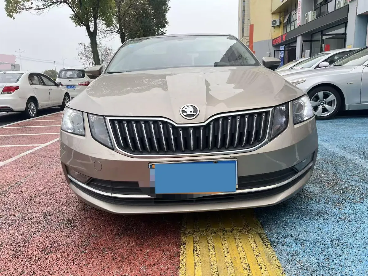 2019 Skoda Octavia 1.5L 116HP L4 6AT,autocango,china used car exporter,china ev exporter,chinese used car exporter,chinese used ev exporter