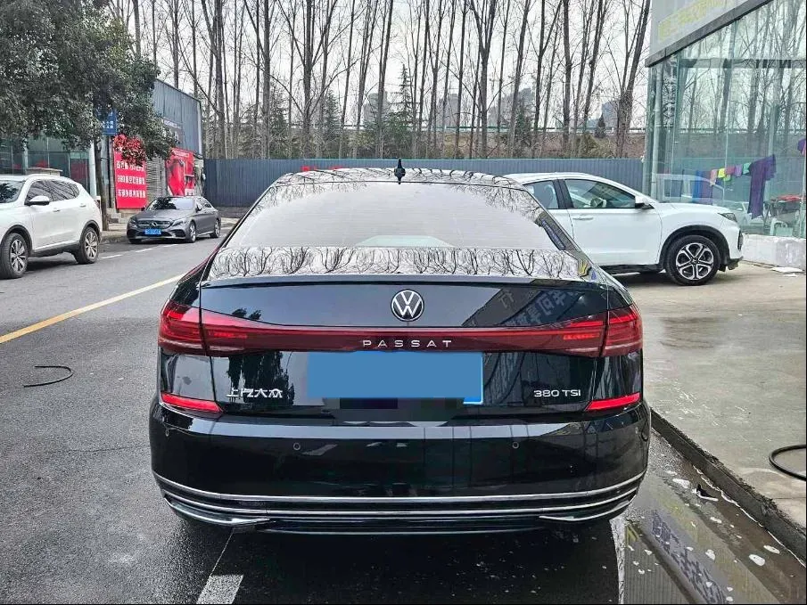 2024 Volkswagen Passat 2.0T 220HP L4 7DCT,autocango,china used car exporter,china ev exporter,chinese used car exporter,chinese used ev exporter