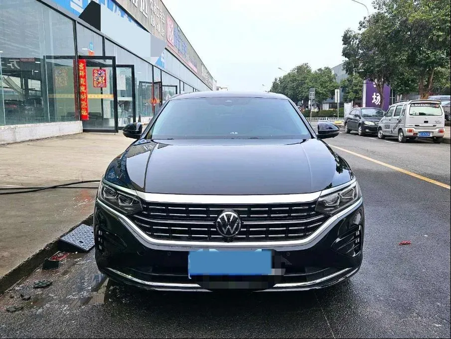2024 Volkswagen Passat 2.0T 220HP L4 7DCT,autocango,china used car exporter,china ev exporter,chinese used car exporter,chinese used ev exporter