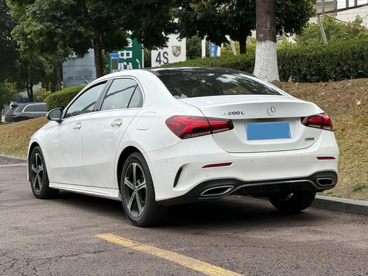 2022 Mercedes-Benz A Class 1.3T 163HP L4 7DCT,autocango,china used car exporter,china ev exporter,chinese used car exporter,chinese used ev exporter