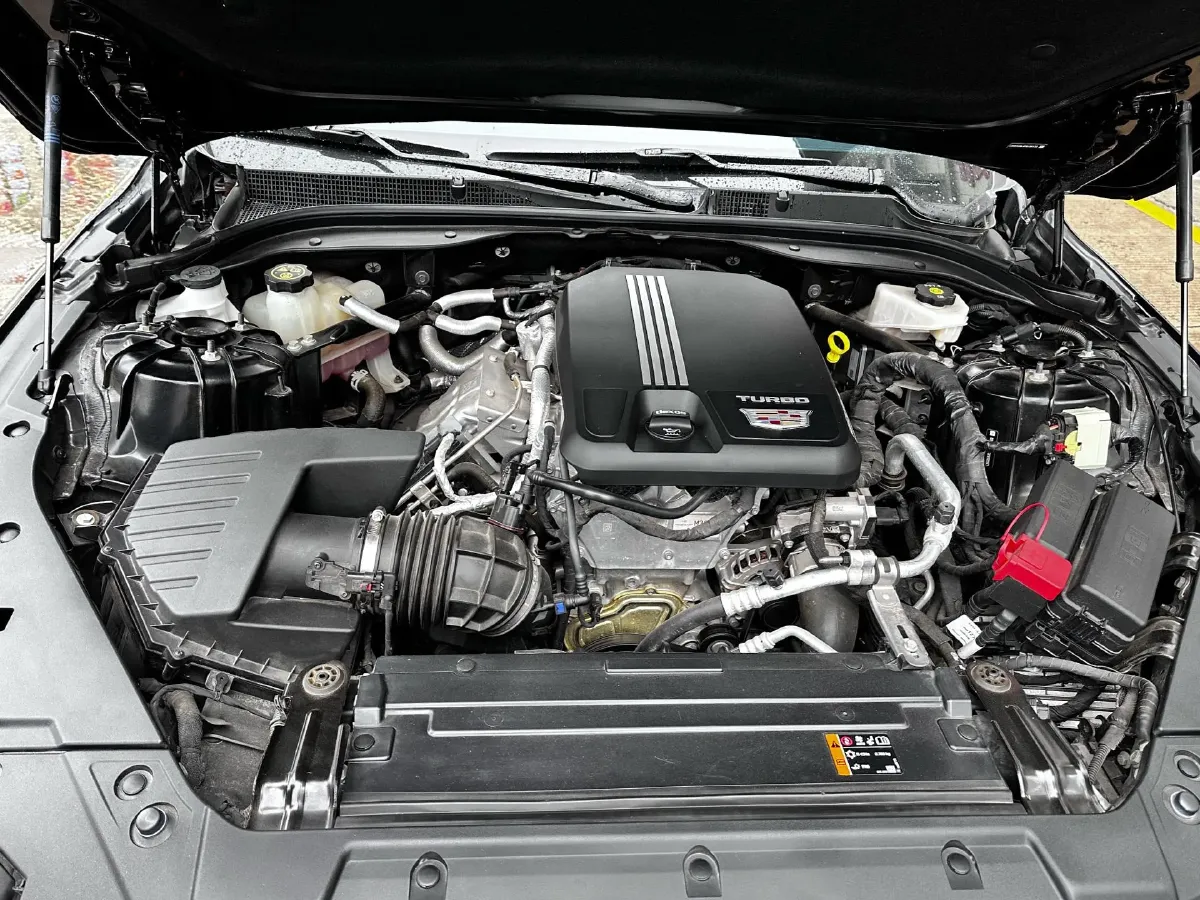 2024 Cadillac CT5 2.0T 237HP L4 10AT,autocango,china used car exporter,china ev exporter,chinese used car exporter,chinese used ev exporter